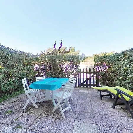 Apartment 2 Pieces Avec Terrasse Et Piscine A - Fr-1-826-7 La Londe-les-Maures